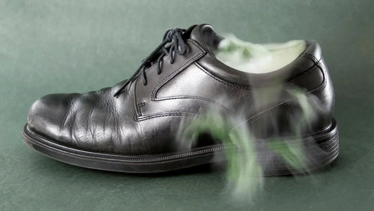 10-Easy-Ways-to-Eliminate-Shoe-Odour-Featured-Image